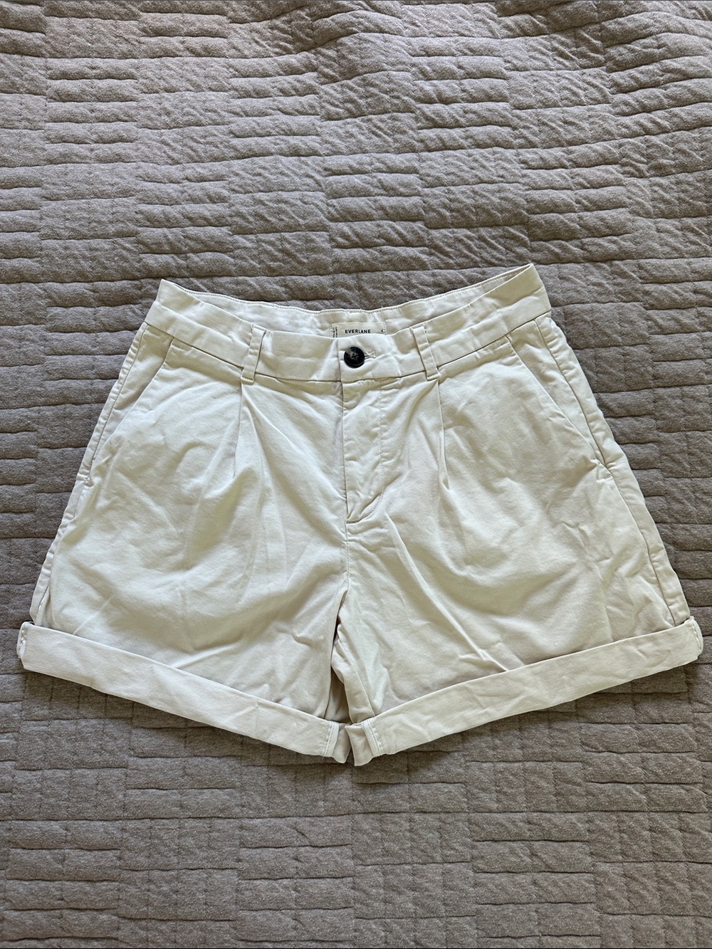 Everlane Cream The Pleated Chino Shorts in Birch size 4